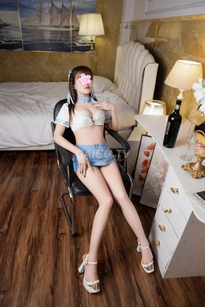 Khả Nhi nhẹ nhàng tình cảm dễ gần