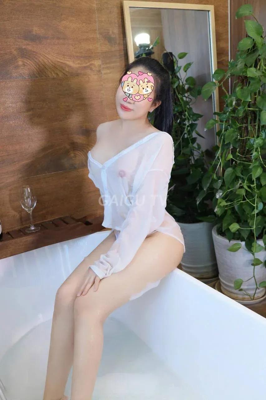 Gái gọi Gò Vấp Hót Diệp Khanh Mình dây xinh tươi vú 300k