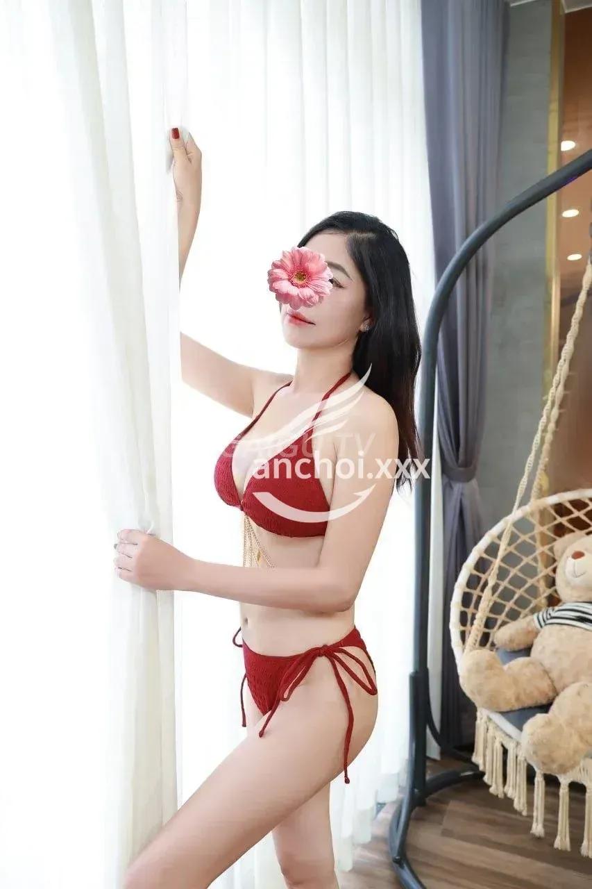 Ngọc Sexy vú tròn mông cong phục vụ cuồng nhiệt hết nước chấm