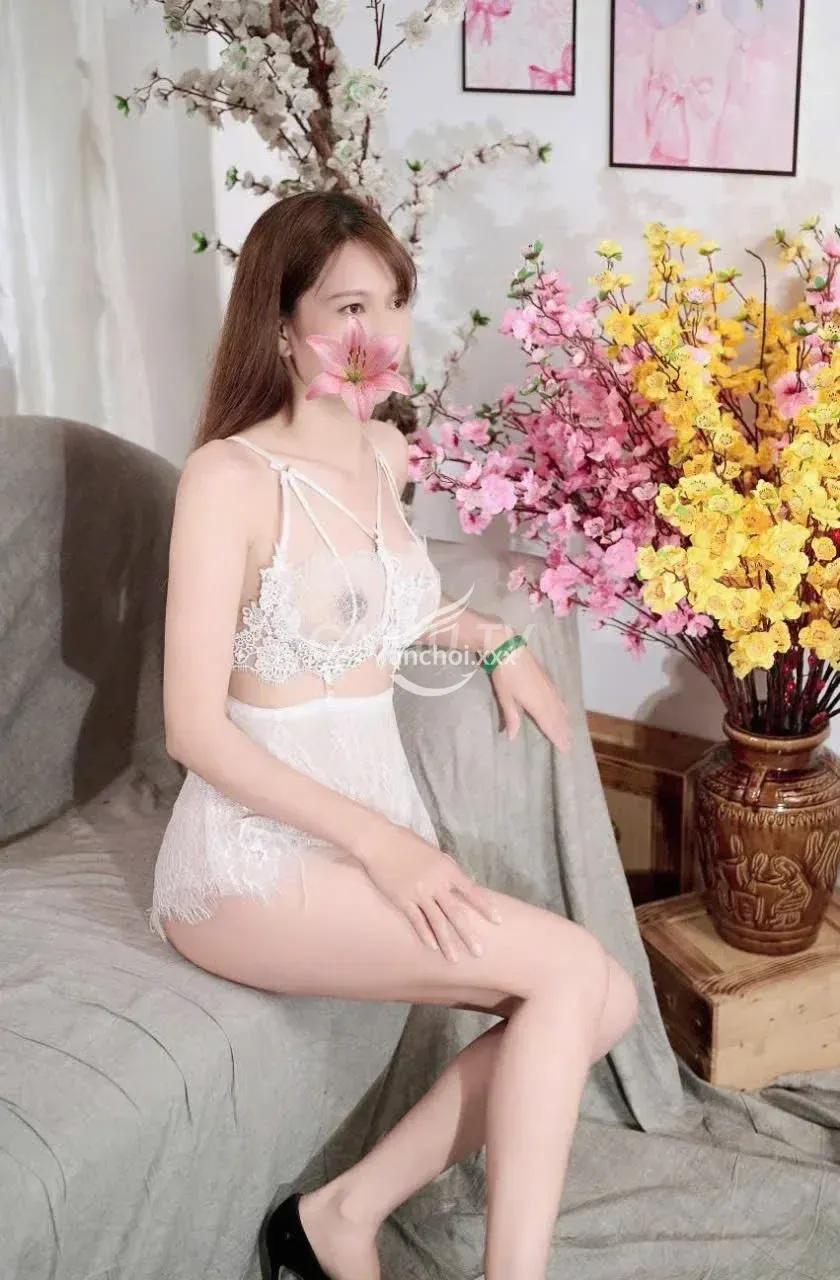Hà Trang: – gái gọi Tân Uyên giá 300k, BJ, HJ, 35 tuổi