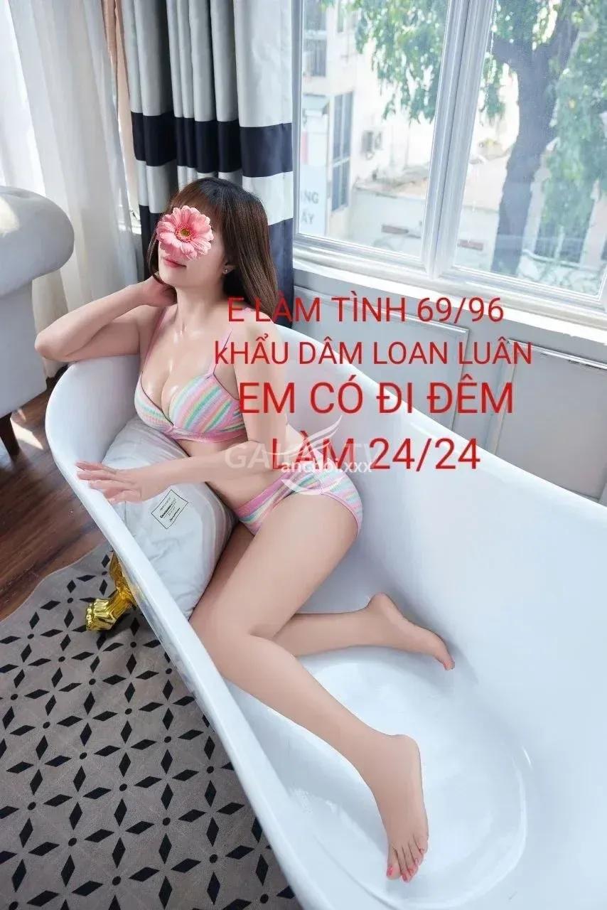 Bài Có xinh vú to mông tròn nhiệt tình chiều khách như người yêu