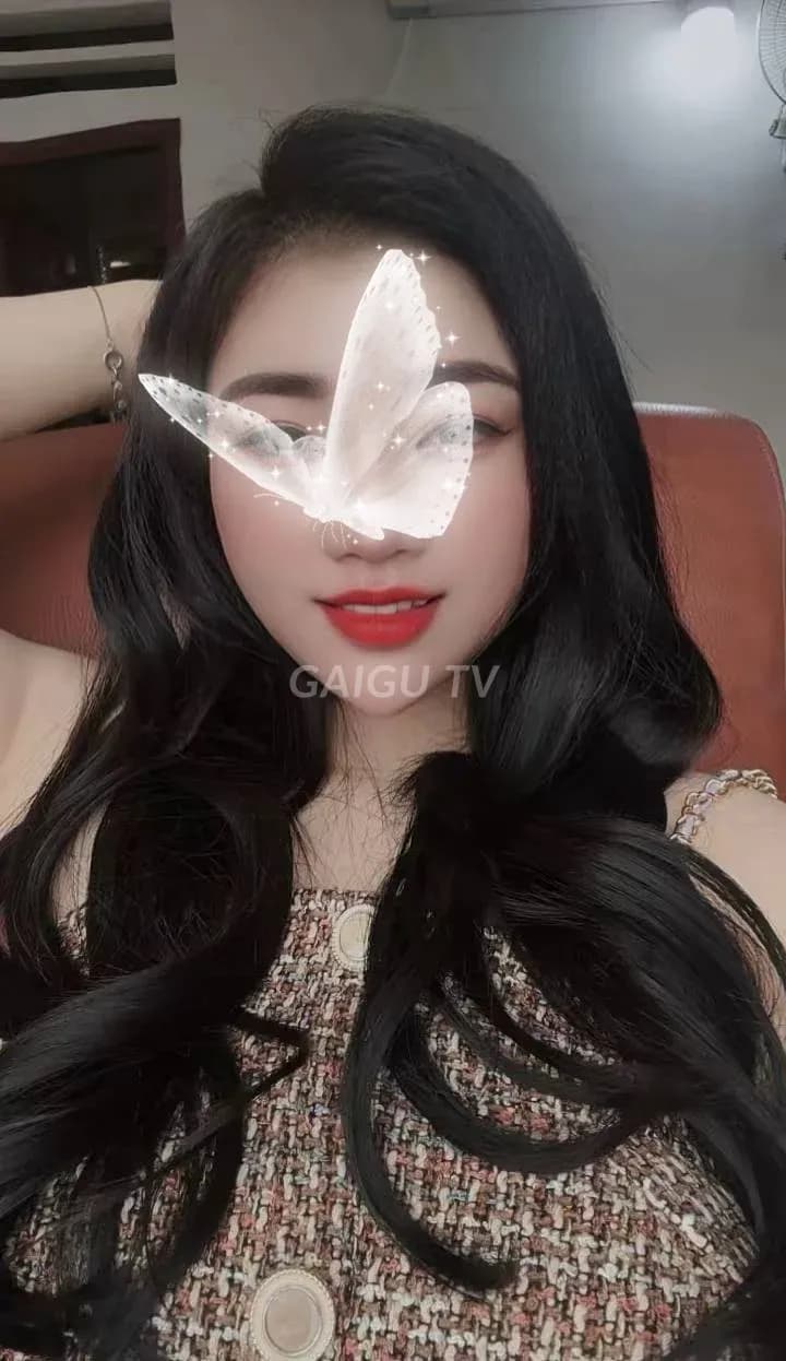 CÓ CLIP SEXY BÉ QUỲNH ANH XINH VÚ TO Quận 6 – 400k/shot