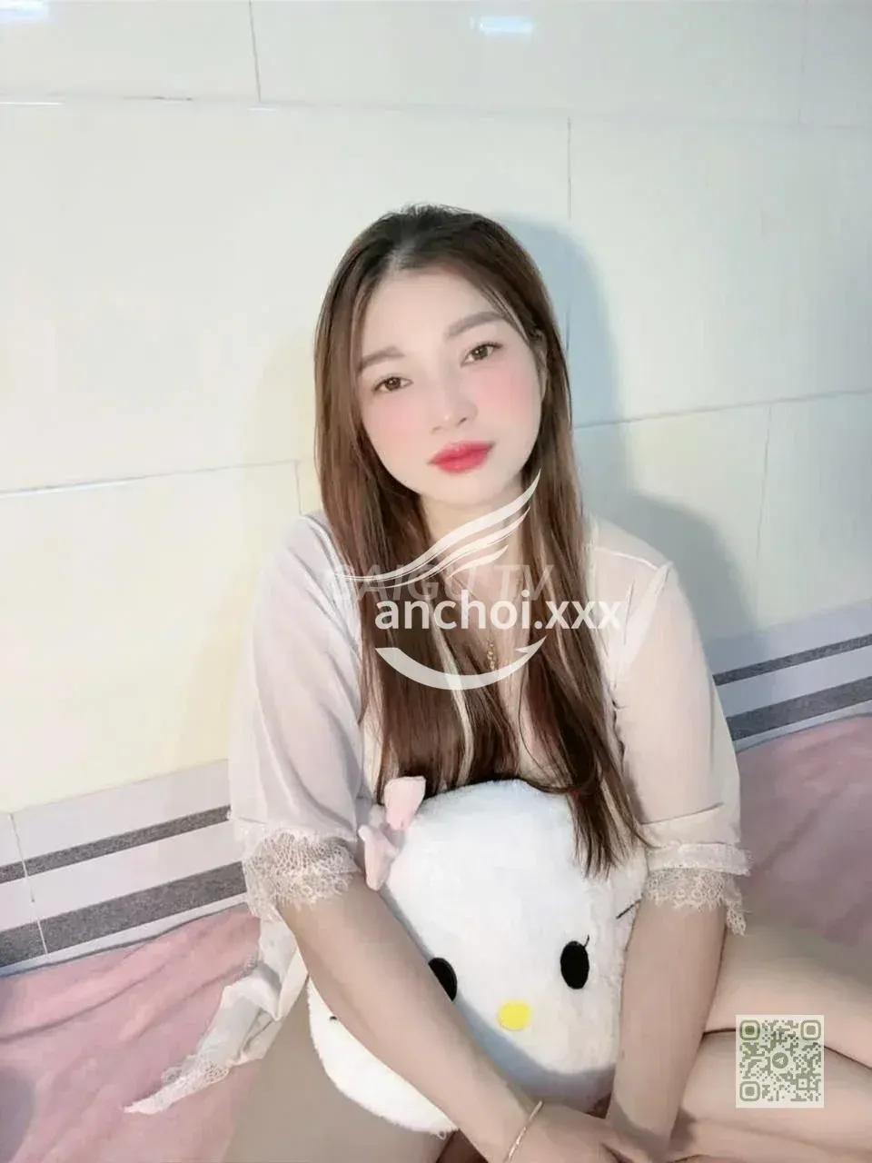 Xinh nhẹ nhàng chiều khách hết mình Bích Diệp
