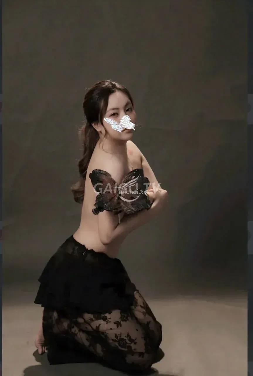 Chiều khách nhiệt tình An An làm tình giỏi