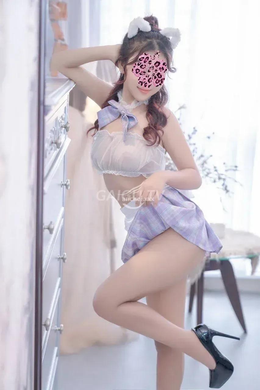 Gg xinh xắn dáng chuẩn mông căng nhẹ nhàng như người yêu