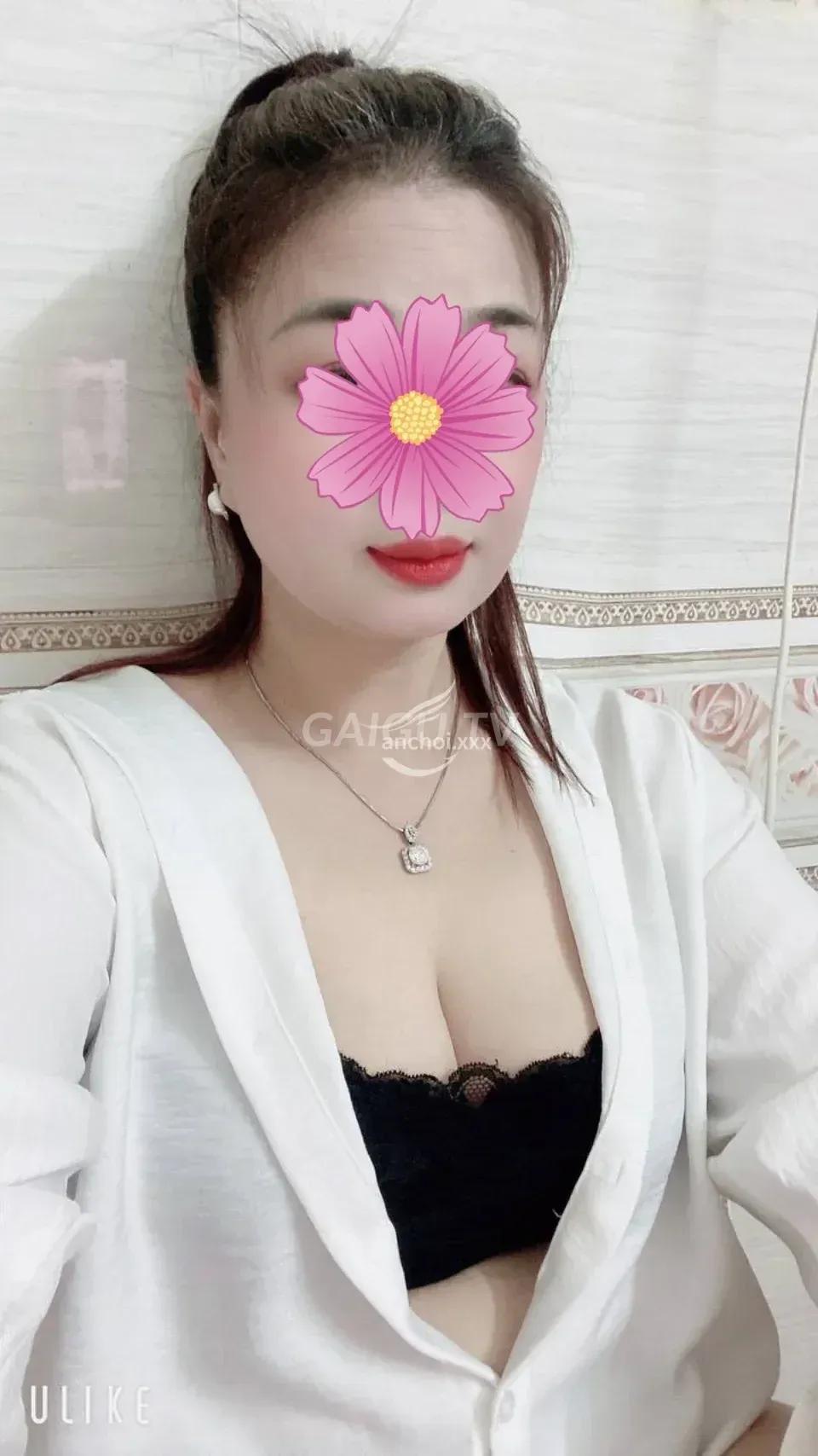 thuý vy vú to hàng thật dâm nhiệt tình – Đức Hòa, Long An, BJ, Hôn môi, 32