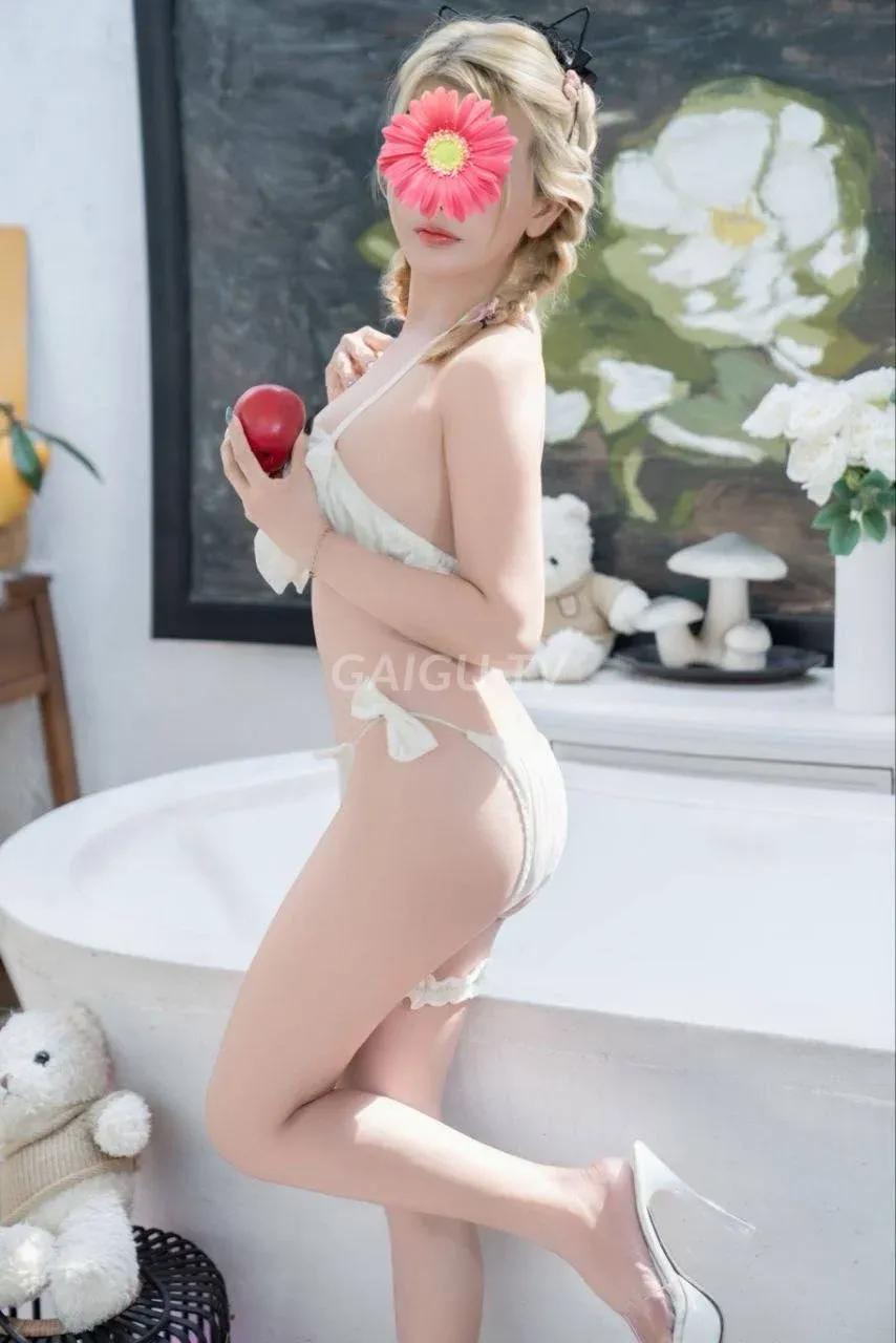 Lili Quận 8 – 400k/shot
