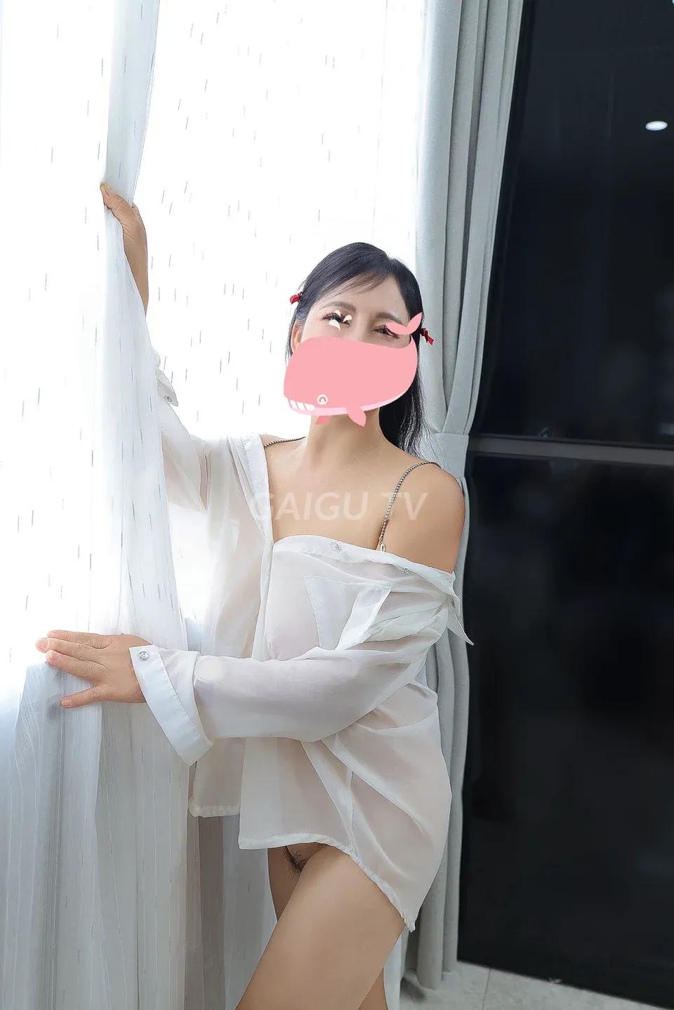 Ánh Hồng da trắng dáng săn chắc phục vụ nhiệt tình như người yêu