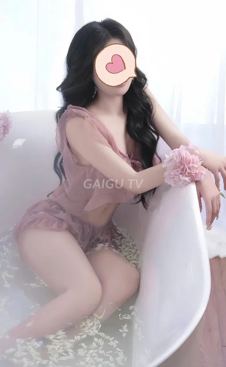 Em xinh tươi vú to dáng chuẩn Kiều