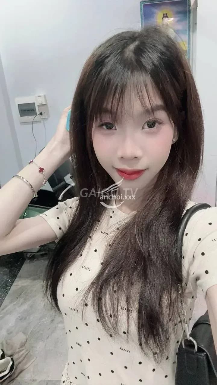 BÉ MIU 600k Quận 10 – BJ · Vét máng · 19 tuổi