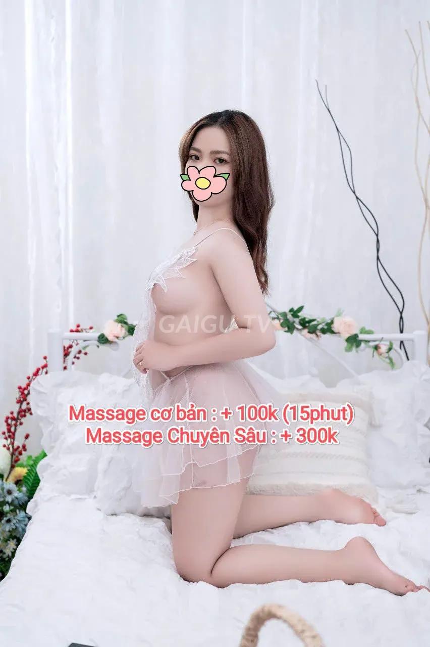 Thúy Vy da trắng mịn dáng chuẩn phục vụ nhiệt tình nhẹ nhàng