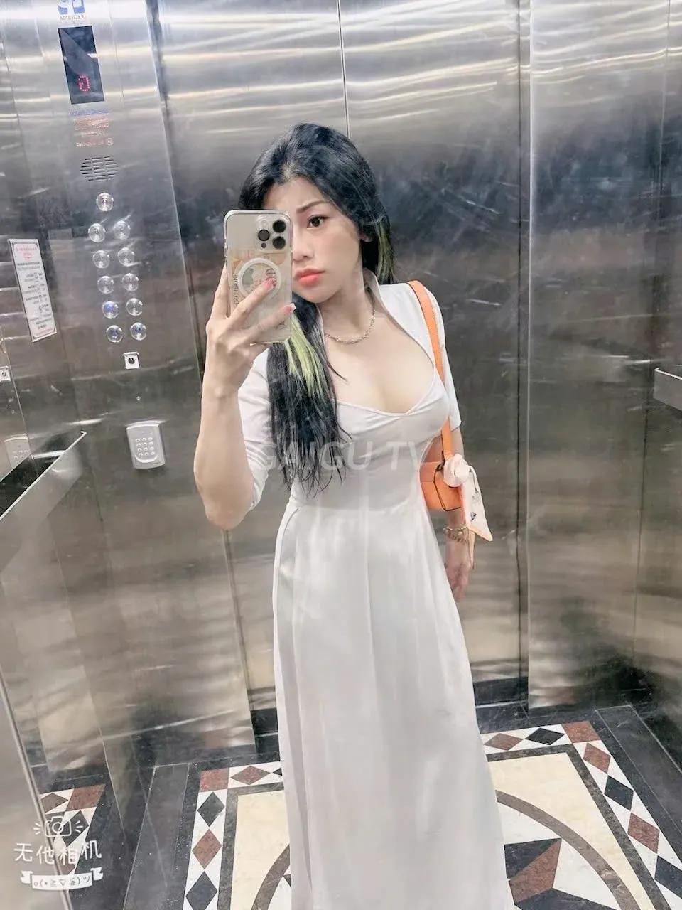Vy Vy xinh đẹp gái miền Tây body nóng bỏng