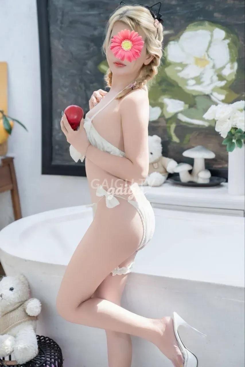 LiLi phục vụ tình cảm cực kỳ ngọt ngào