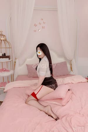 Hàng Nam Từ Liêm: MASSA NURU + LỖ NHỊ TUYẾT ANH giá 300k