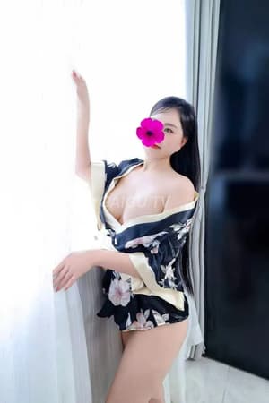 Hàng Rạch Giá: GÁI DÂM THẢO MI BODDY GỢI CẢM KHUÔN MẶT giá 300k
