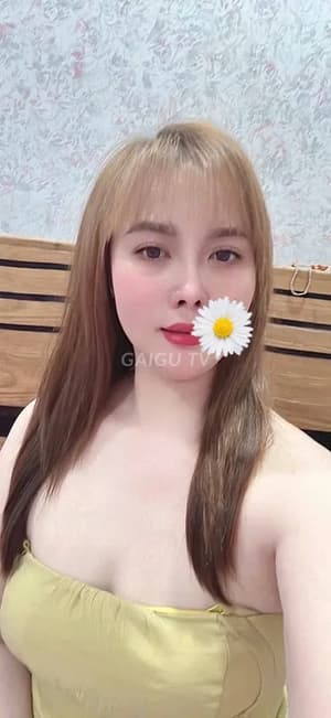 Hàng Rạch Giá: NGỌC ANH XINH XẮN LIẾM CU ĐÁ BI GOGGY giá 300k