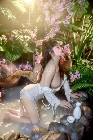 Hồng Thắm da trắng mịn dáng cực ngon chiều anh em hết mình