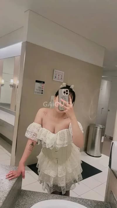 Mi Mi Ảnh mộc 100%, Bé Teen Girl Non 500k Bình Tân – Hôn môi · HJ · 20 tuổi