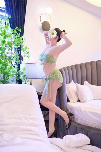Hàng Hà Đông: Mátxa và Chịch,Lan Hương,Da Trắng Dáng giá 400k