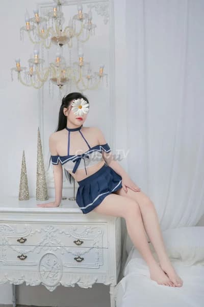Hàng Long Biên: NGỌC ÁNH XINH DÂM PHỤC VỤ VUI VẺ NHƯ NY giá 300k