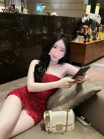 Hàng Bàu Bàng: Quỳnh Trang Gái xinh chiều khách, body giá 500k