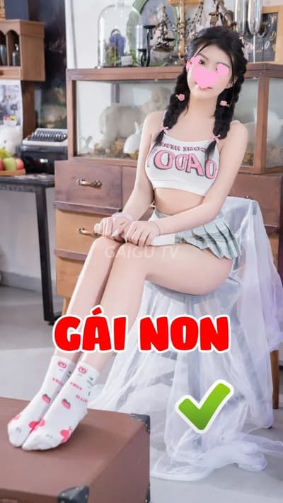 Ngọc Anh 18 tuổi non tơ Gò Vấp 600k