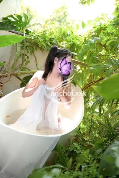 BÉ NHI XINH DÂM PHỤC VỤ VUI VẺ NHƯ NY 500k Bà Rịa – BJ · C.I.A · 31 tuổi