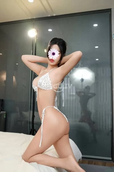 Ngọc Lan người tình ngọt ngào xinh non 500k Quận 9 – BJ · HJ · 28 tuổi