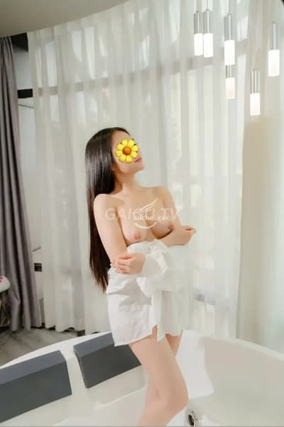 Hot!!! Teen 2k2 Bảo Bối Vú Bự Cực Phẩm – gái gọi Vũng Tàu giá 700k, BJ, HJ, 24