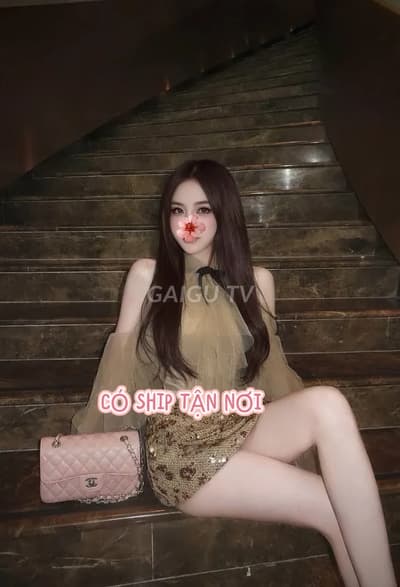 Hàng Quận 1: THƯ KỲ GÁI DÂM NÓNG BỎNG CHIỀU KHÁCH giá 1.300k, 2 khách đã check
