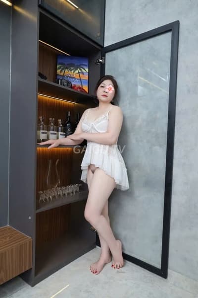 NGỌC THẢO 200k Quận 8 – BJ · Vét máng · 43 tuổi