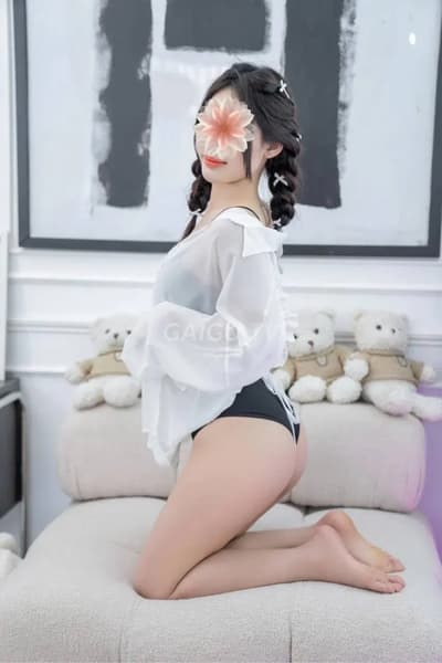 Khánh Chi BODY RỰC LỬA – gái gọi Quận 9 giá 500k, BJ, HJ, 24 tuổi