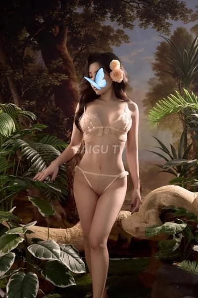 Hot ⭐ Emy Xinh Đẹp Phong Cách Phục Vụ Phú Nhuận điểm 10.0 – 500k/shot