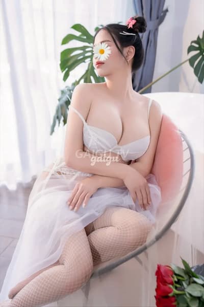 Hải Yến Gái xinh dễ thương, vú to, mông 400k Đà Lạt – BJ · HJ · 29 tuổi