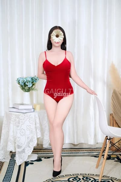 YẾN NHI Quận 7 – 200k/shot