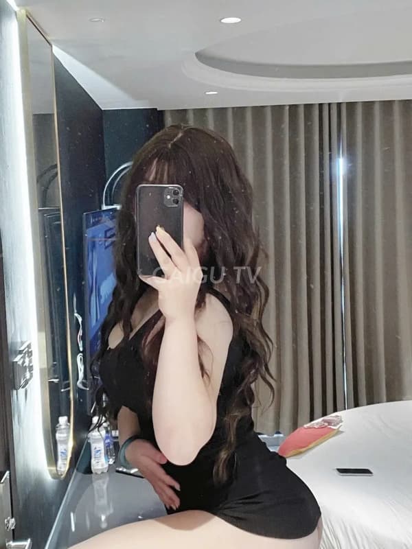 Hương Trà cô nàng dễ thương chiều khách tình cảm 2
