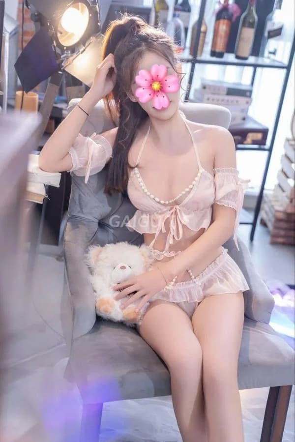 Triệu Vy Tân Phú 400k hàng mới về Sài Gòn 11