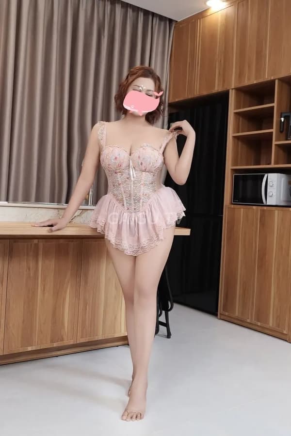 Em Thúy Kiều vú to body săn chắc phục vụ nhiệt tình 11