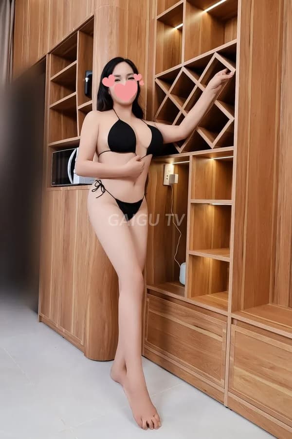Da trắng bóc dáng nhỏ nhắn ngực to mông mẩy Vân Nhi 9