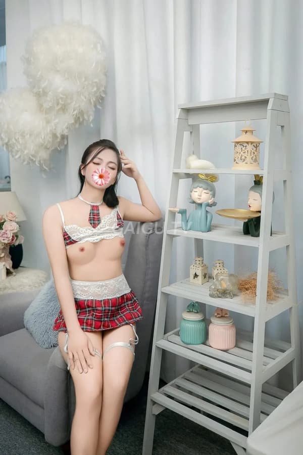 Linh Đan Đà Lạt 24t body mi nhon 500k 1