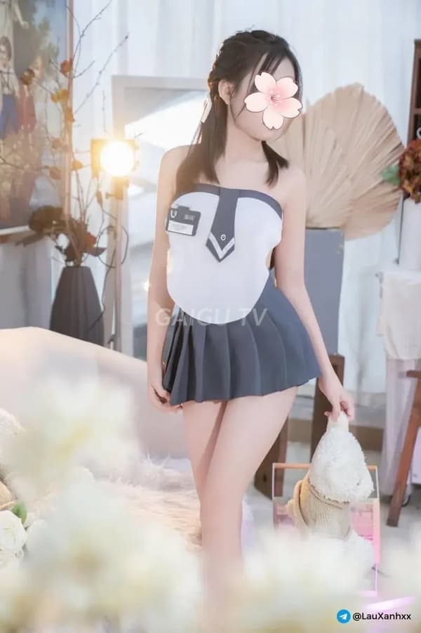 Suka mặt xinh sang chuẩn model nhẹ nhàng 8