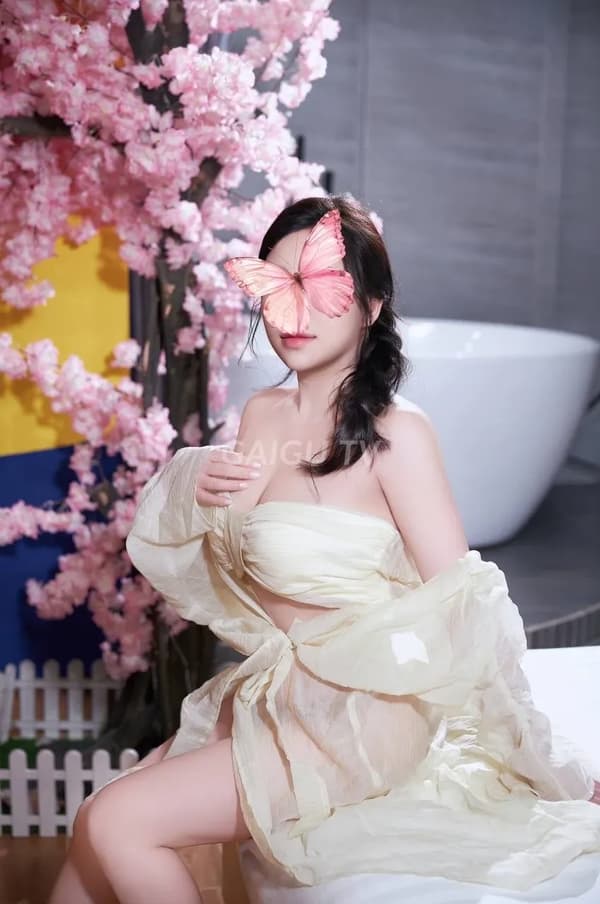 Pháp Maximum Nha Trang 24t body loli ngực to 600k 11
