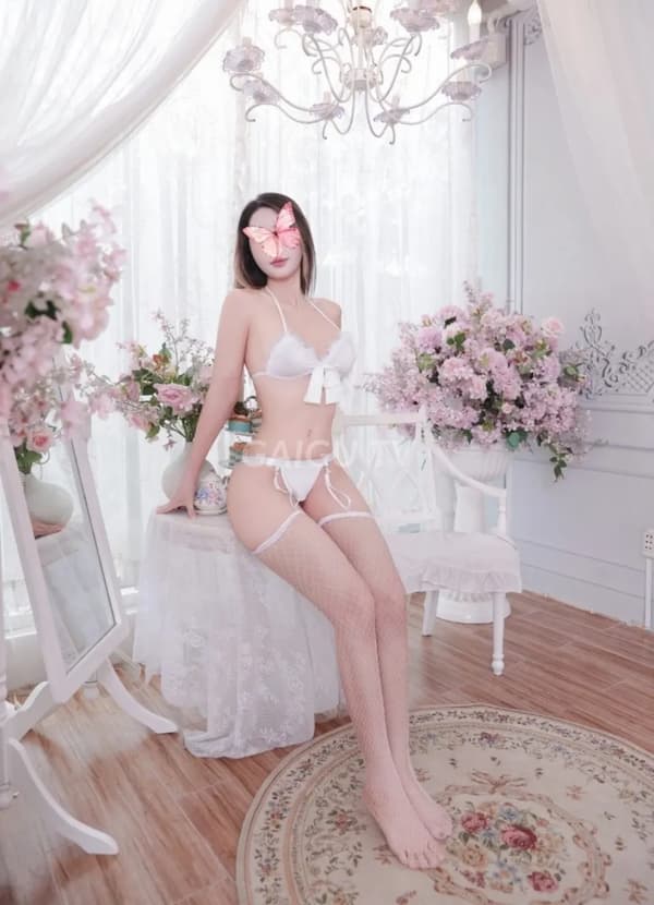 Siêu Mẫu LONA 900k Quận 12 – 69 · BJ · 25 tuổi 4