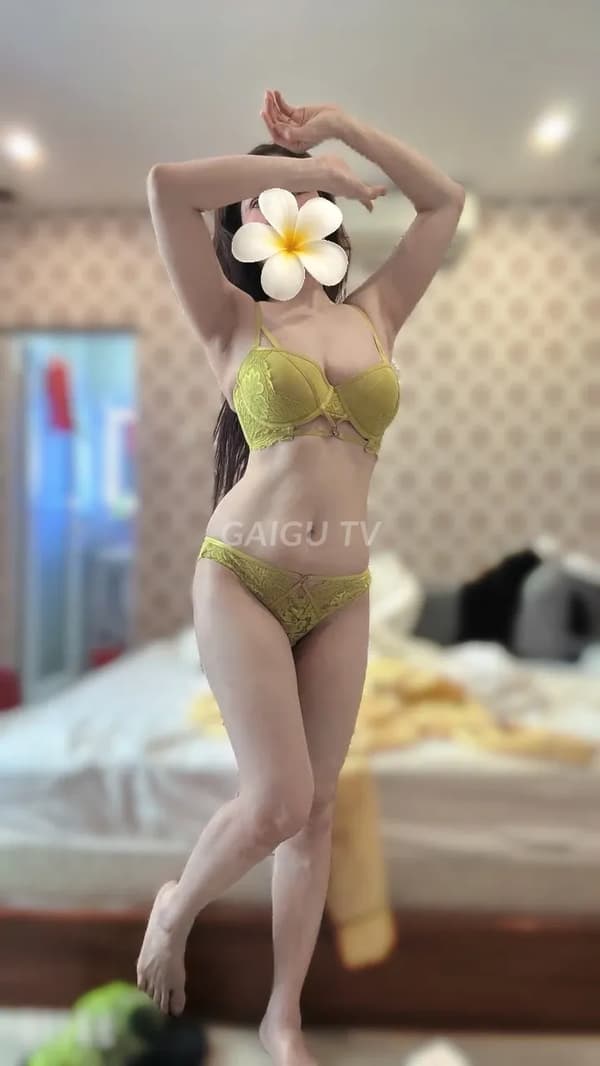 Giáo Quận 8 Sài Gòn 300k body chuẩn Ngọc Trinh 12