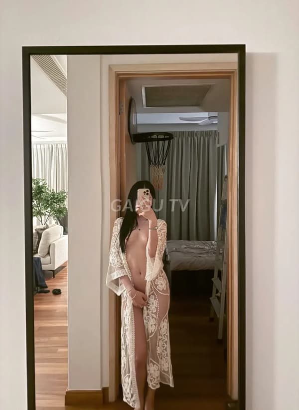 Linh Linh Quận 10 Sài Gòn 1tr trẻ trung dâm đã 15