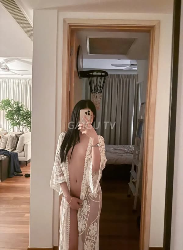 Linh Linh Quận 10 Sài Gòn 1tr trẻ trung dâm đã 14