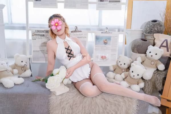 Khánh Ly da trắng mịn dáng chuẩn phục vụ nhiệt tình nhẹ nhàng 16