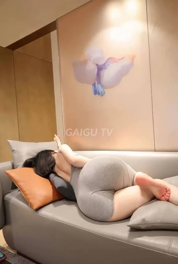 Hạ Vy Tân Bình 27t sang chảnh quyến rũ 800k 2