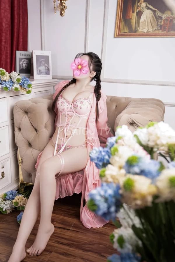 Cô Nương Nam Từ Liêm 300k da trắng dáng đầy đặn 9