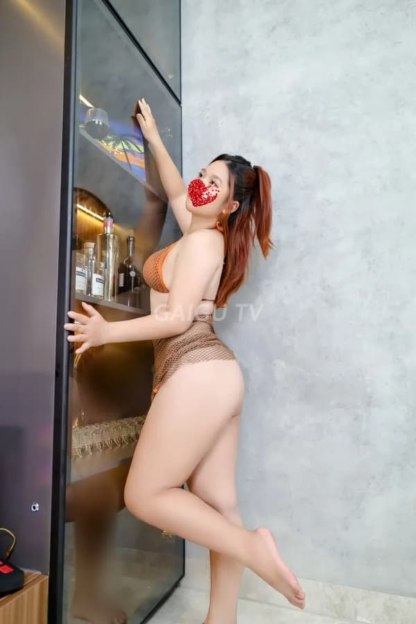 Miu gái miền Tây háy háy nhiệt tình phục vụ 12